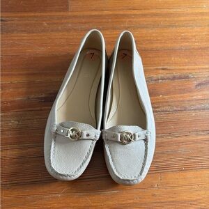 Michael Kors moccasin - tan color